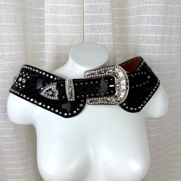 Ariat 🌟Women's Hair/hide Studded Beautiful Belt With Rhinestones, Medium - Picture 5 of 16